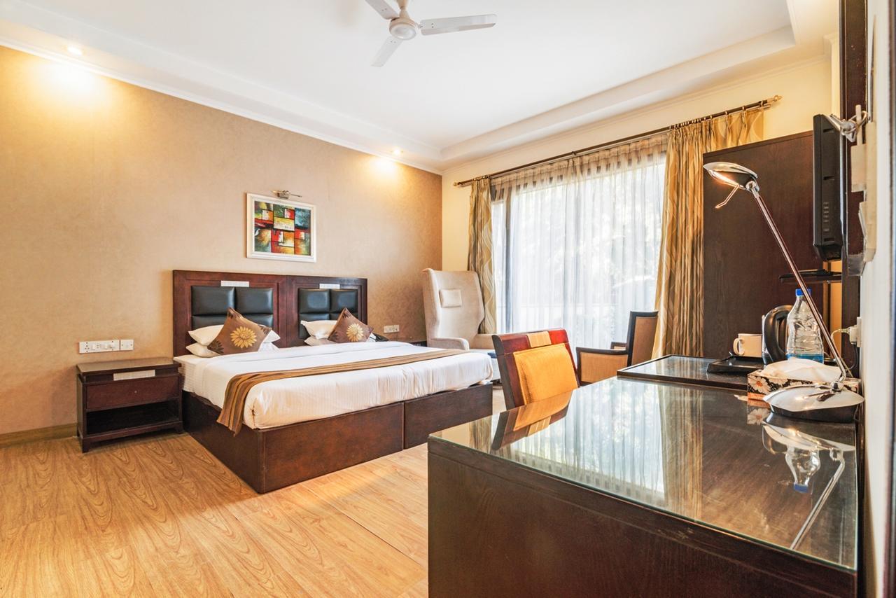 Royal Residence Mg Road Gurgaon Extérieur photo