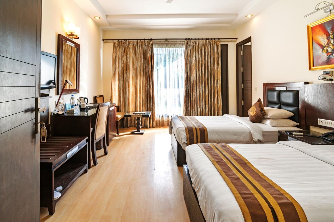 Royal Residence Mg Road Gurgaon Extérieur photo