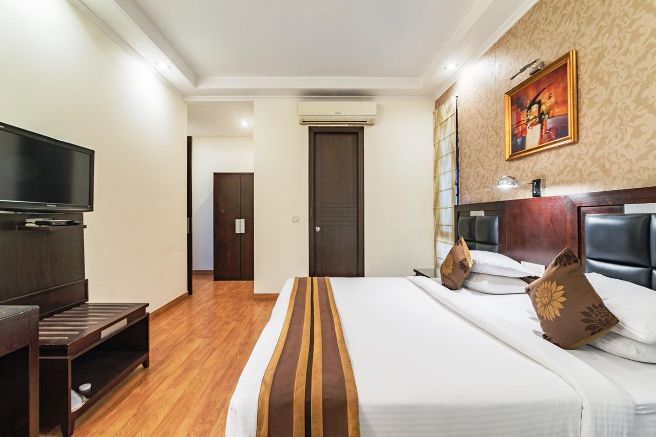Royal Residence Mg Road Gurgaon Extérieur photo