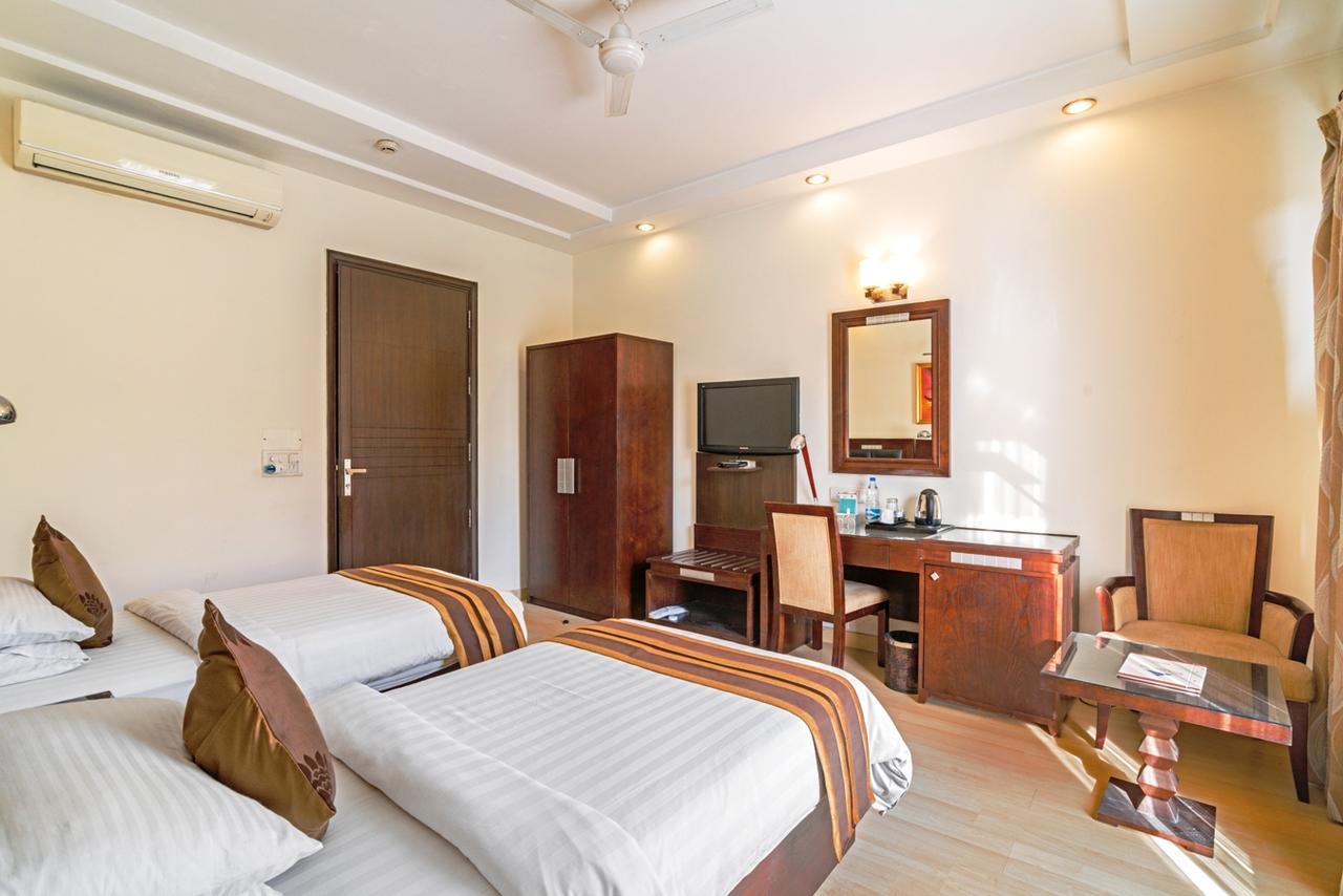 Royal Residence Mg Road Gurgaon Extérieur photo