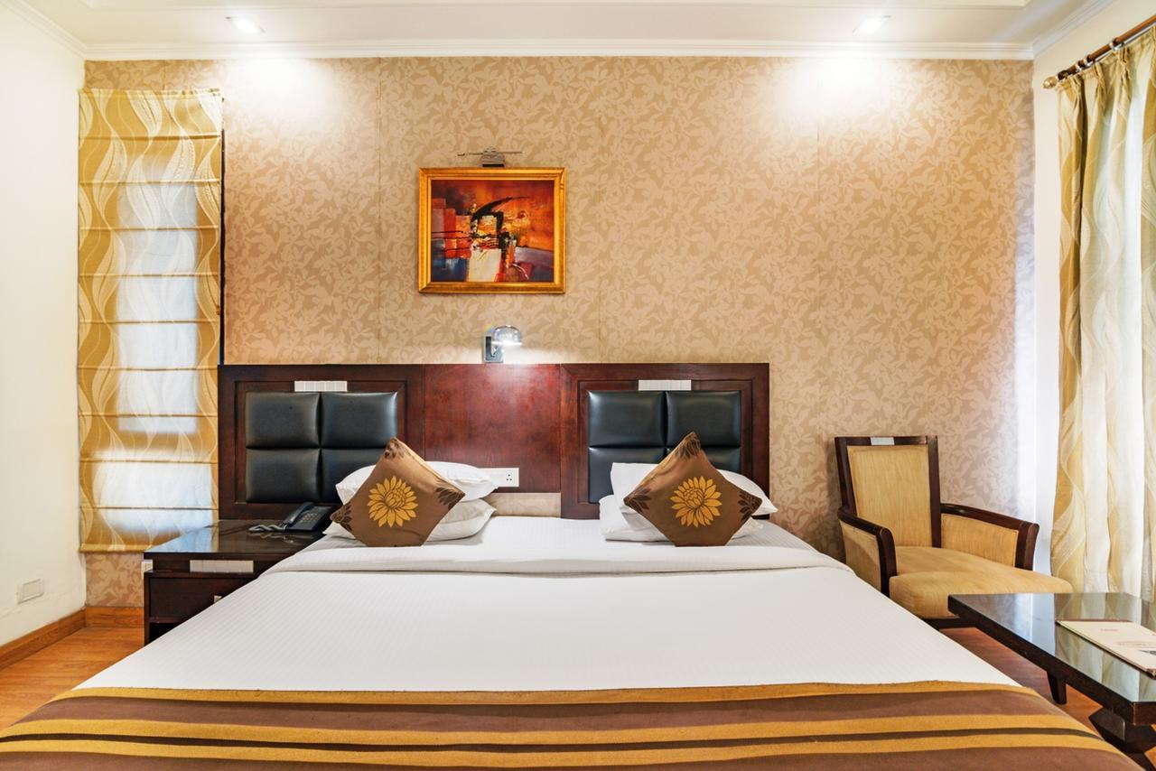 Royal Residence Mg Road Gurgaon Extérieur photo