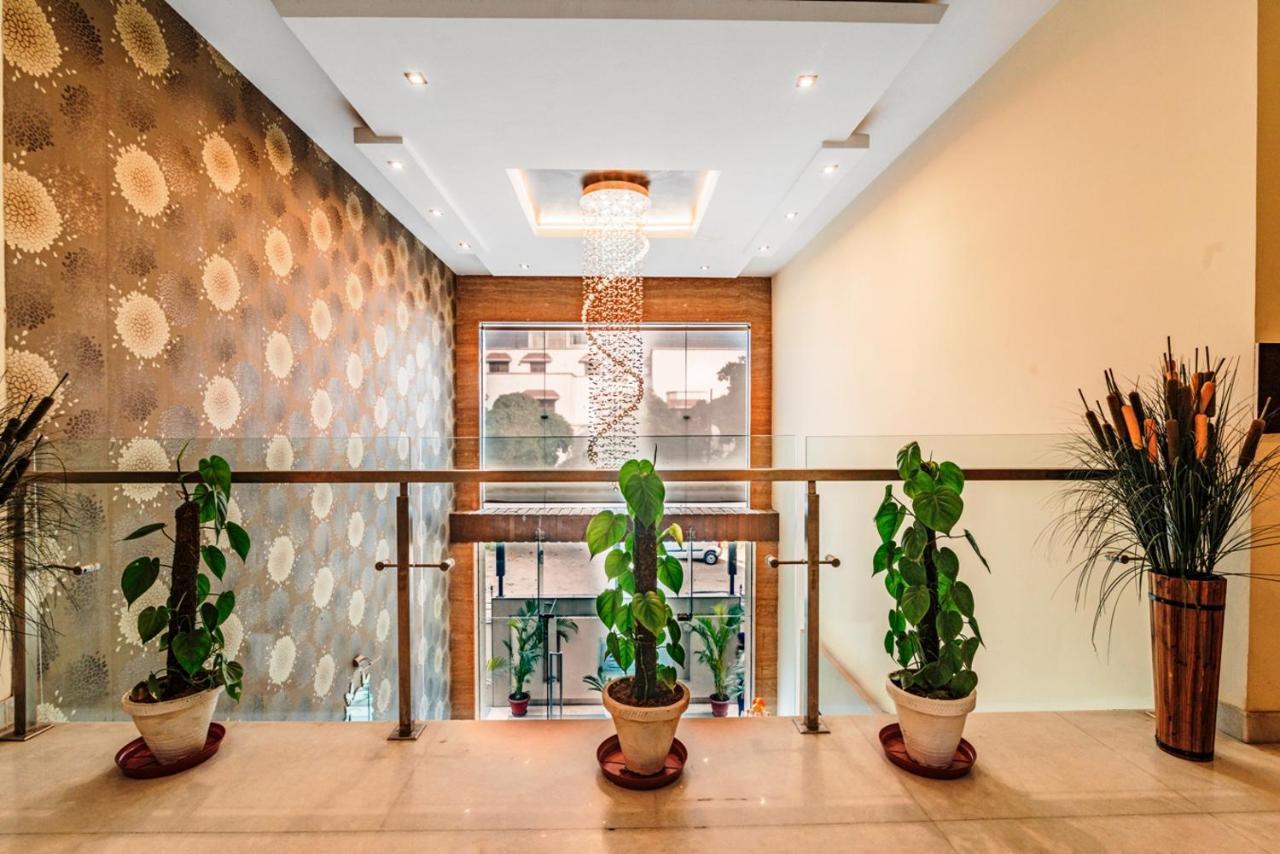 Royal Residence Mg Road Gurgaon Extérieur photo
